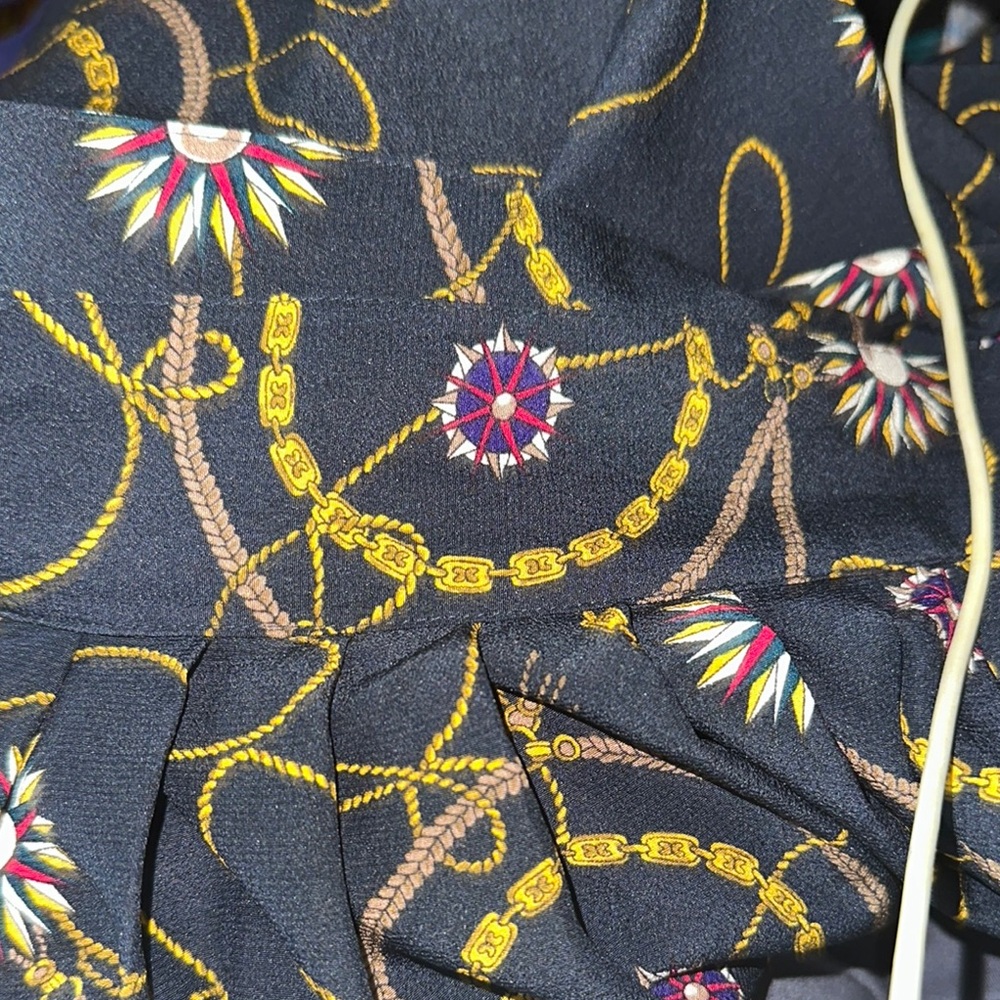 Jones New York Black and Gold Maxi Skirt below the calf - Picture 4 of 4